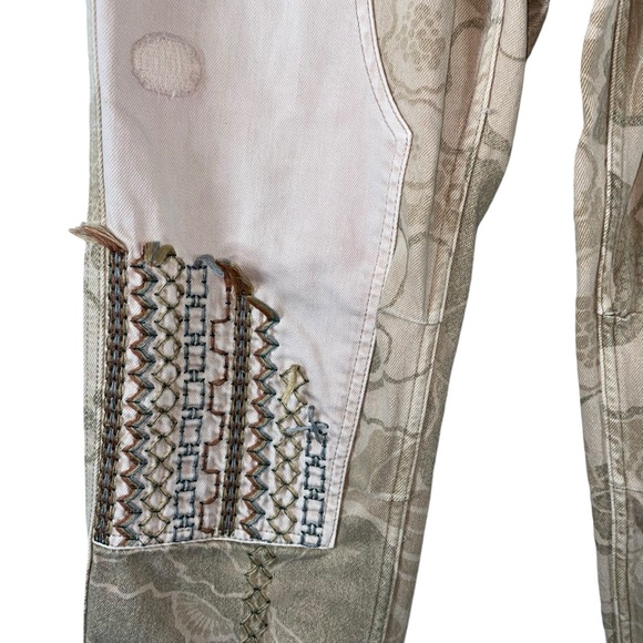Anthropologie Pilcro The Camp Wanderer Patchwork Jeans Embroidered Boho 29 - Picture 5 of 16